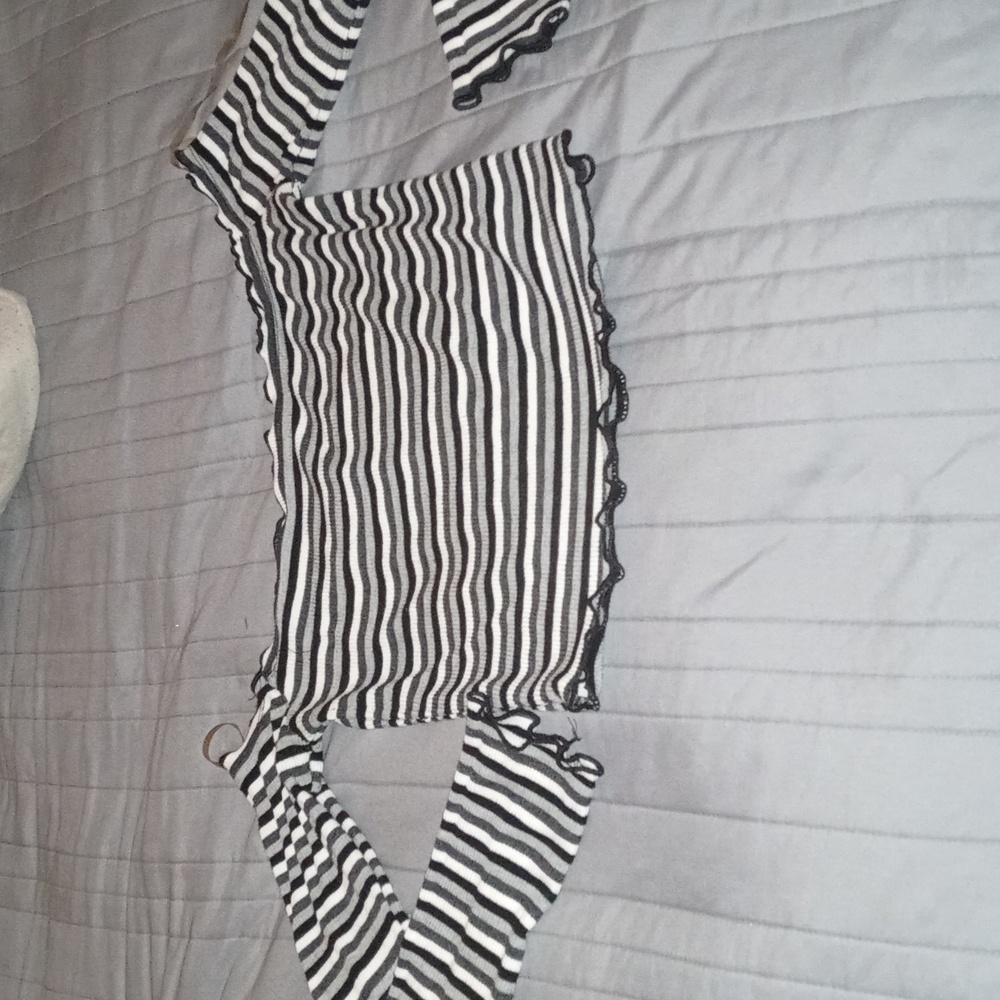 Long sleeve crop top